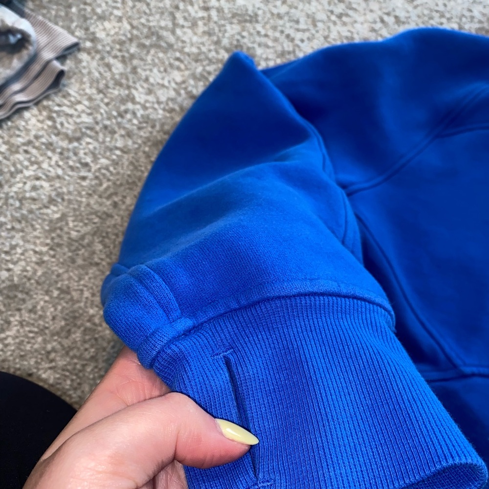 Lululemon Scuba Oversized Half-Zip Hoodie
Cerulean Blue - Picture 11 of 14